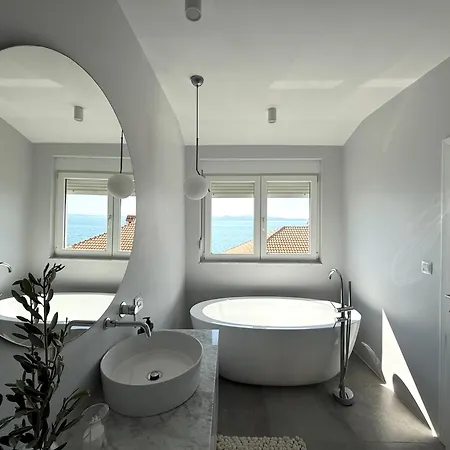 Beachfront Petar Zara