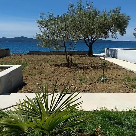 Beachfront Petar Apartment Zadar