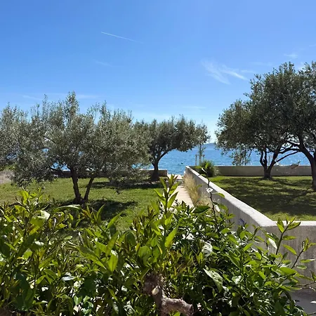 Apartman Beachfront Petar