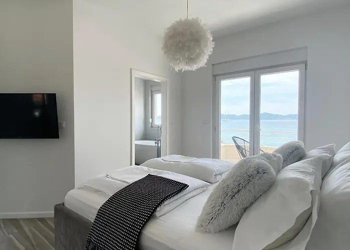 Beachfront Petar Апартаменты Задар