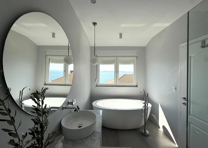 Beachfront Petar Zara