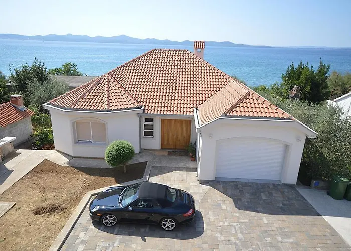 Апартаменты Beachfront Petar